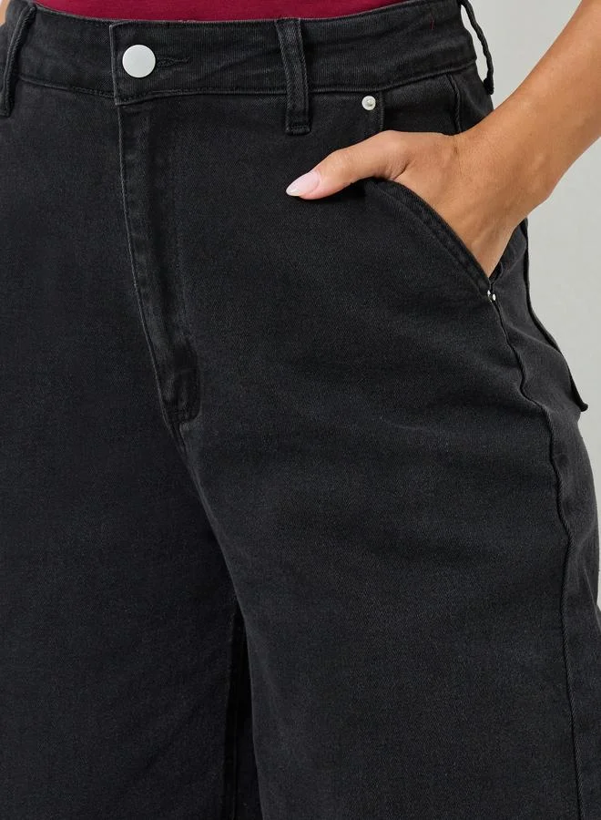 ستايلي جينز بقصة أرجل واسعة وخصر عالي